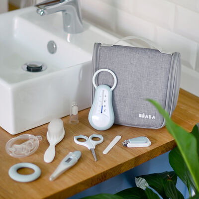 Toiletry bag green blue